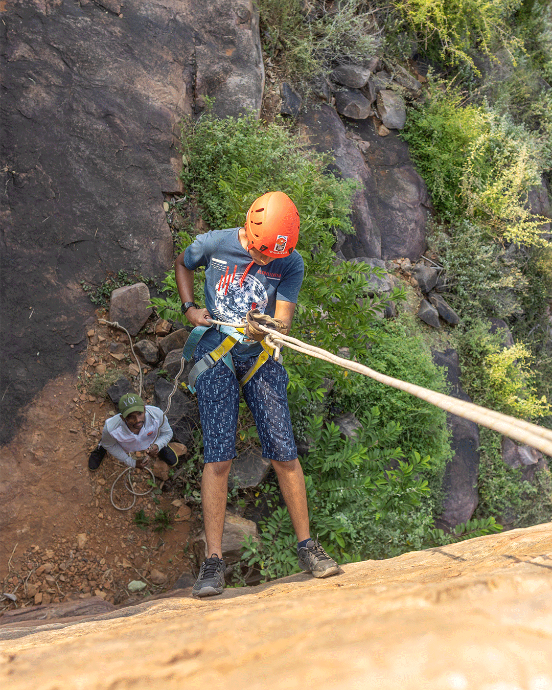 Rappelling 08