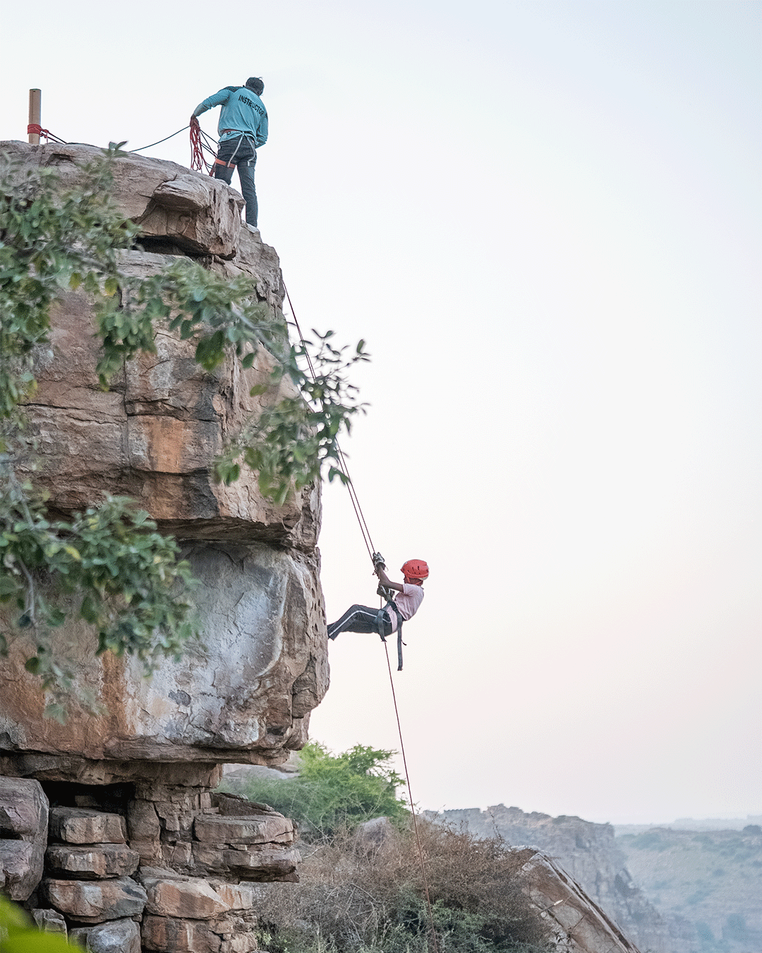 Rappelling 10