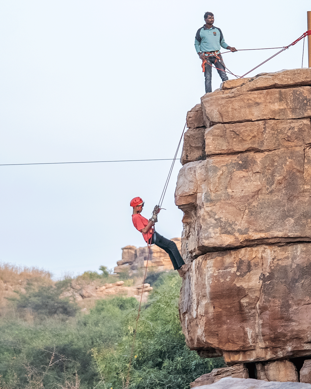 Rappelling 11